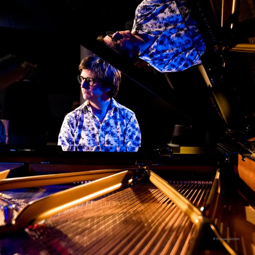 Dave O'Brien at the grand piano